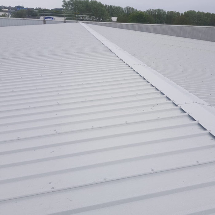 Gapton Leisure Great Yarmouth - Roof Repairs - Industrial Cladding - Camclad Contractors Ltd Cambridge London UK